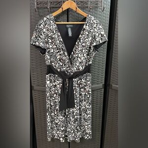 Kathy Roberts Floral Black and White Dress size 18